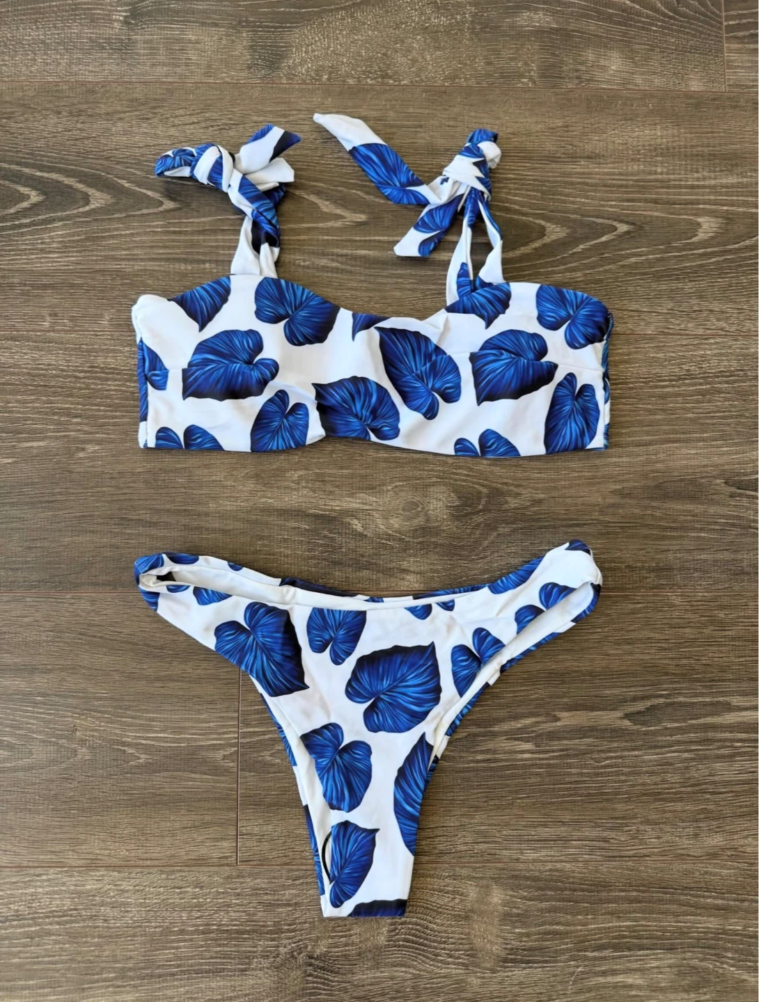 ⚽️ Brand new Bikini size medium