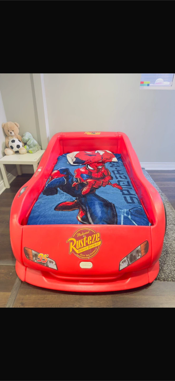 Kids Lightning McQueen Race Car Bed - photo 4