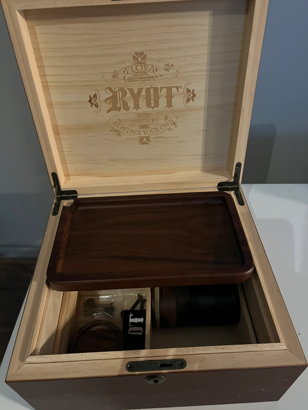 Ryot Lock-R Box (11x10)