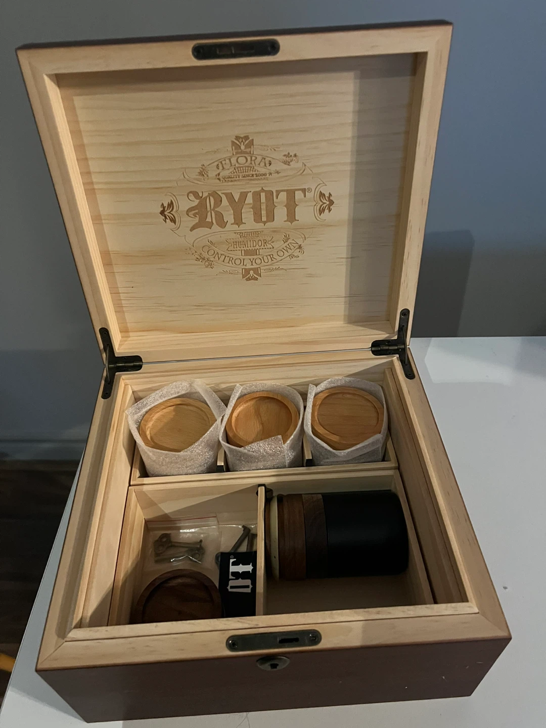 Ryot Lock-R Box (11x10) - photo 2