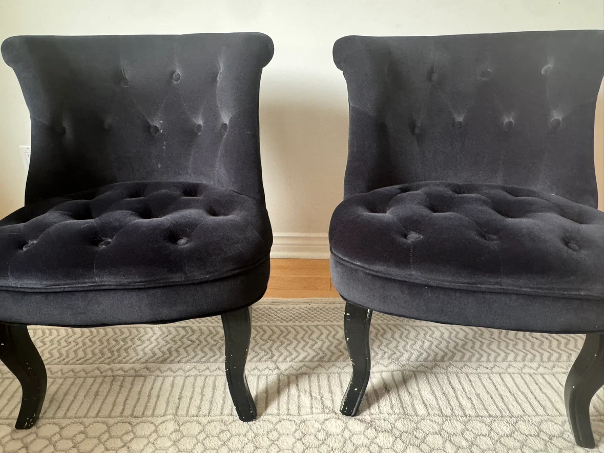 Black Tufted Accent Chairs (Set of 2)