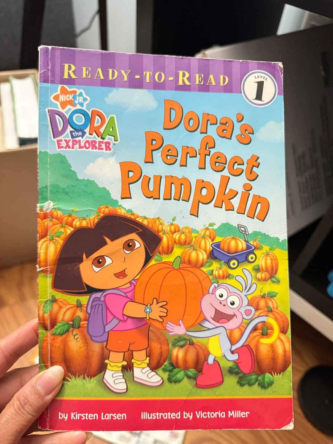 Dora's Perfect Pumpkin Level 1