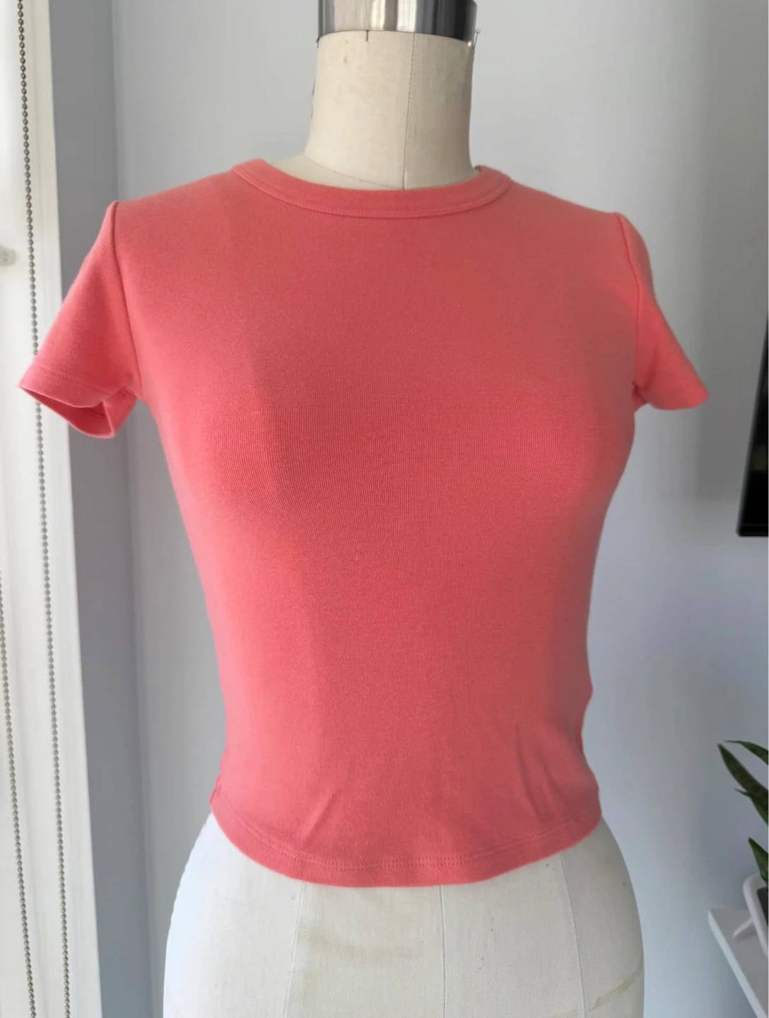 ⚽️Aritzia Sunday Best Crew Neck T-Shirt size XXS