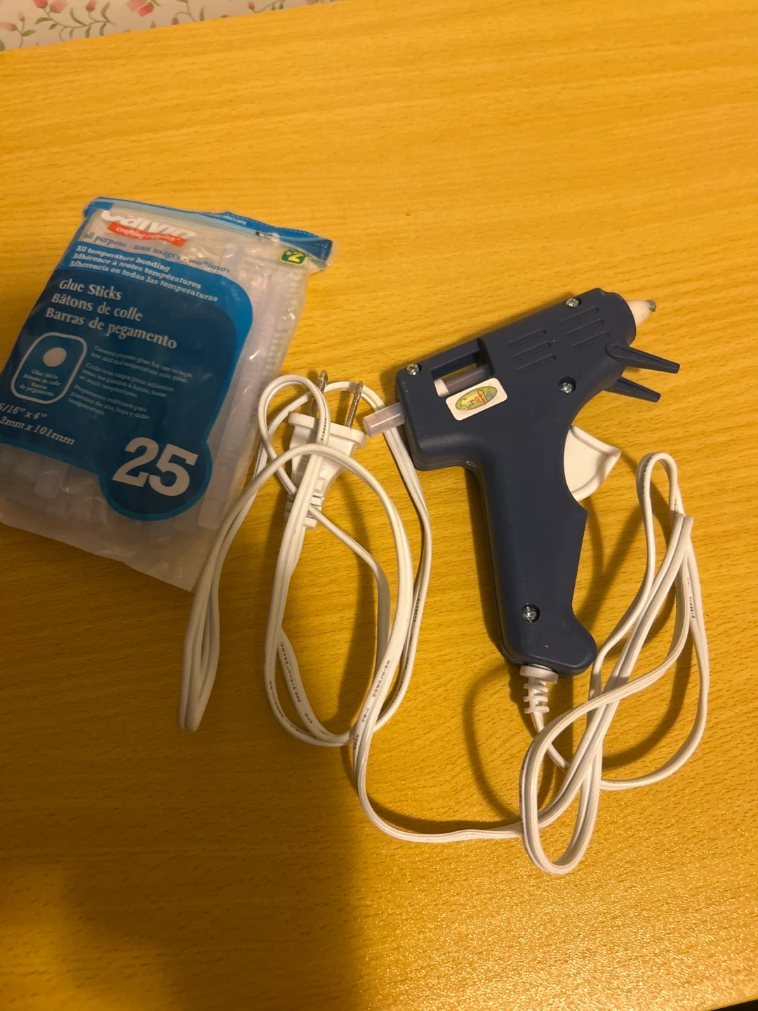 SureBonder Glue Gun & Glue Sticks - photo 2