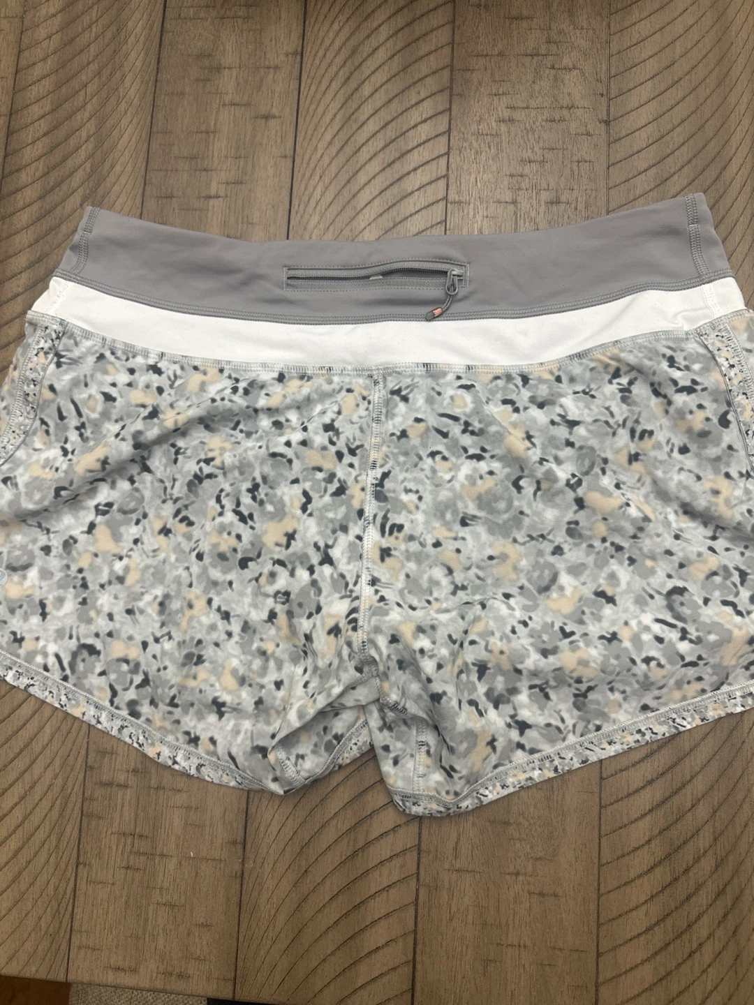 Lululemon Athletica Women's Running Shorts Size 8 - photo 2