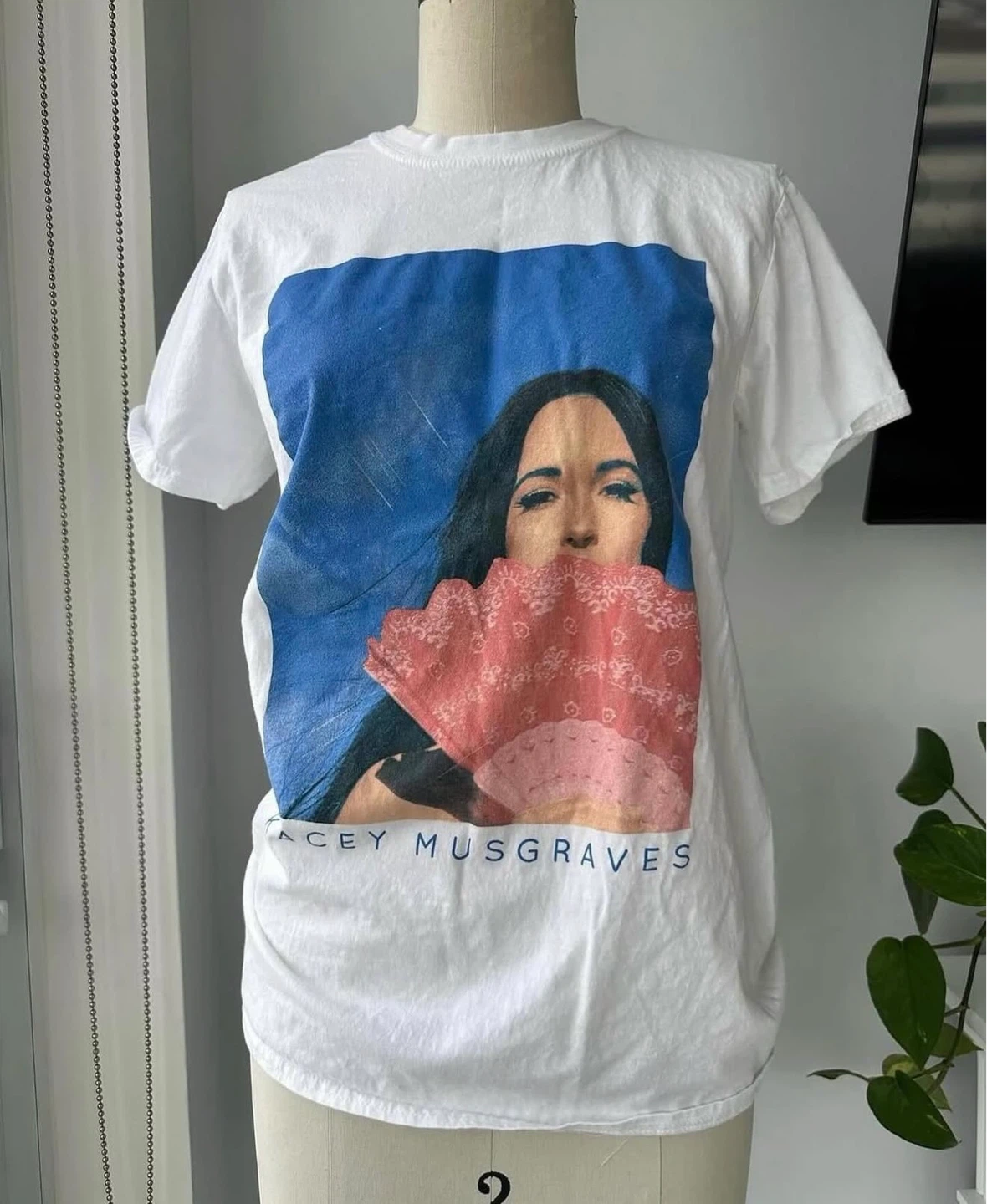 ⚽️Kacey Musgraves merch T-shirt size medium