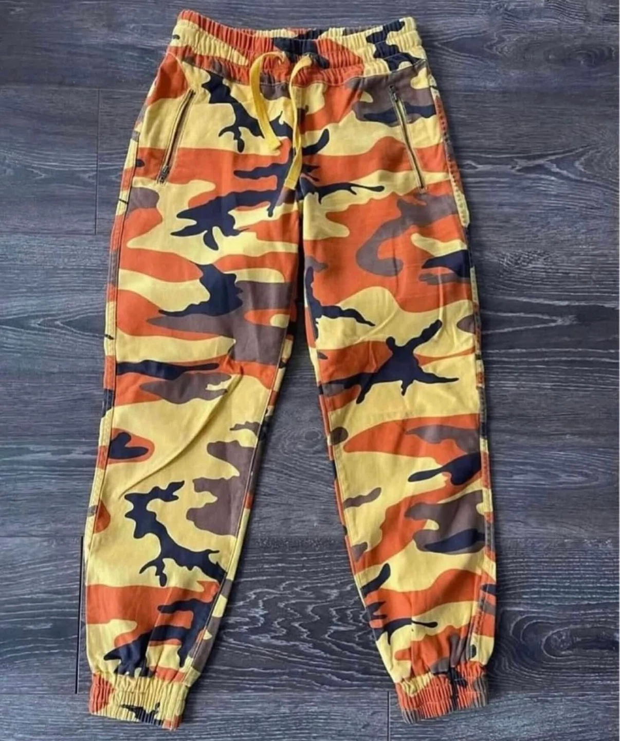 ⚽️Aritzia tna Camo cargo pants size xxs