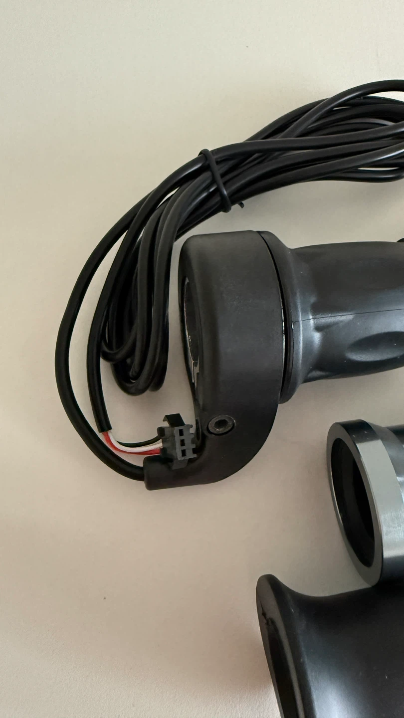 Electric Bike / Scooter Twist Throttle Set with Handlebar Grips - photo 3