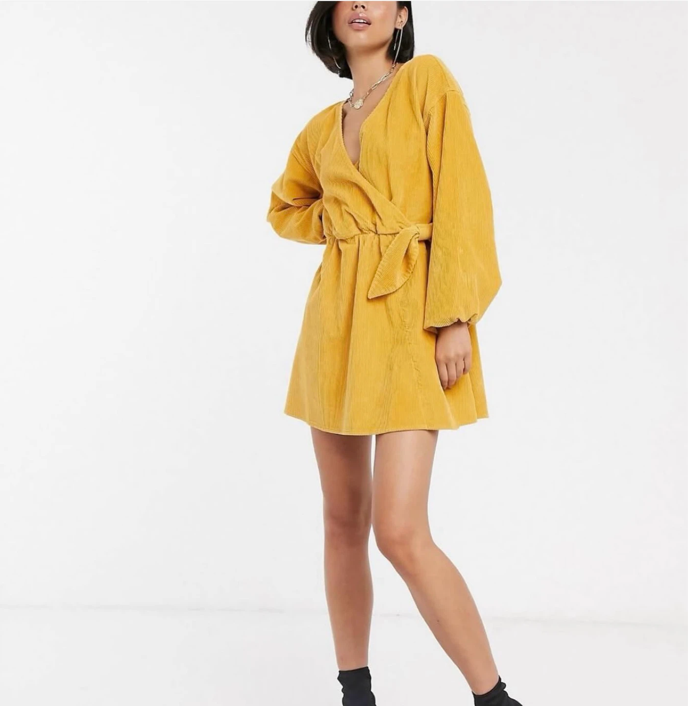 ⚽️New with tags ASOS corduroy Dress size 4