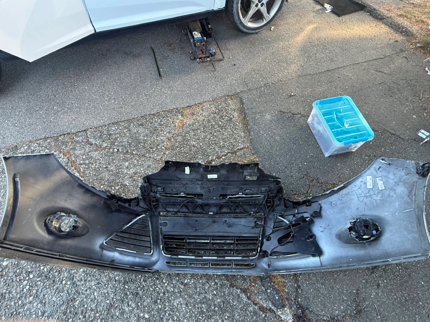 Ford Focus Front Bumper - photo 2
