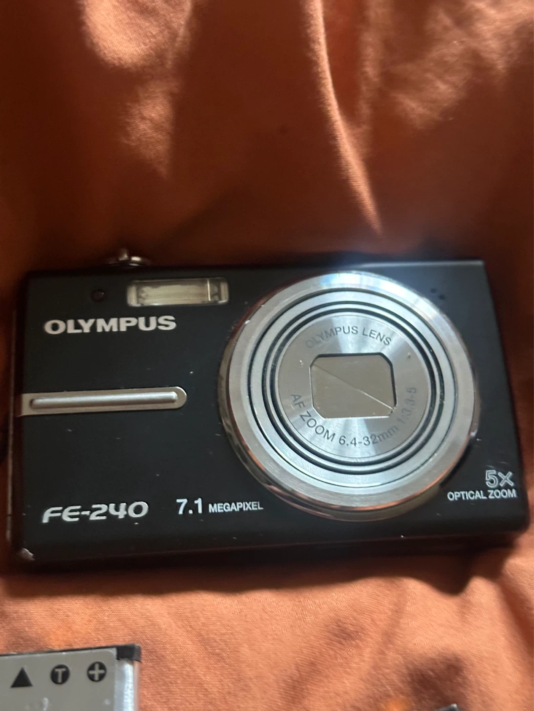Olympus FE-240 7.1MP Digital Camera Point & Shoot - photo 3