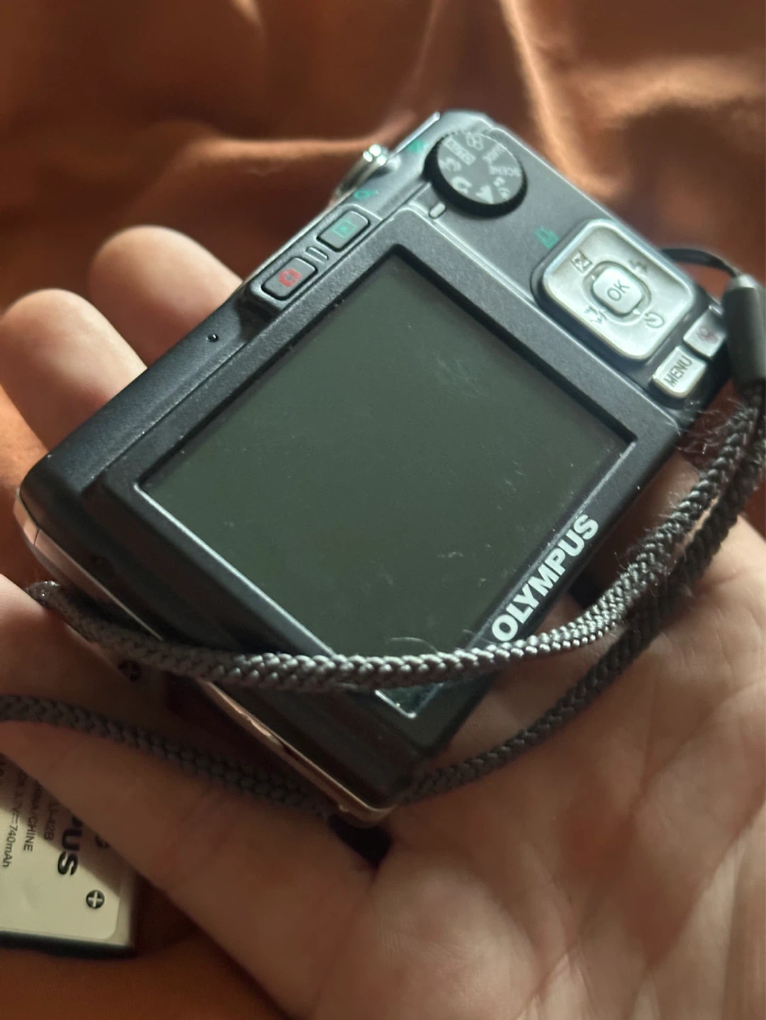Olympus FE-240 7.1MP Digital Camera Point & Shoot - photo 4