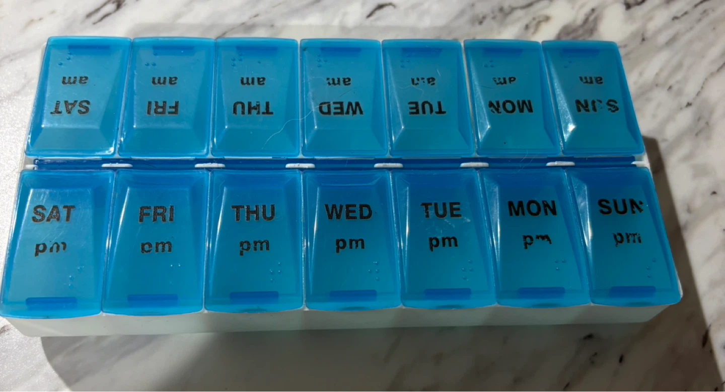 ⚽️ 2x Daily Pill Organizer Box