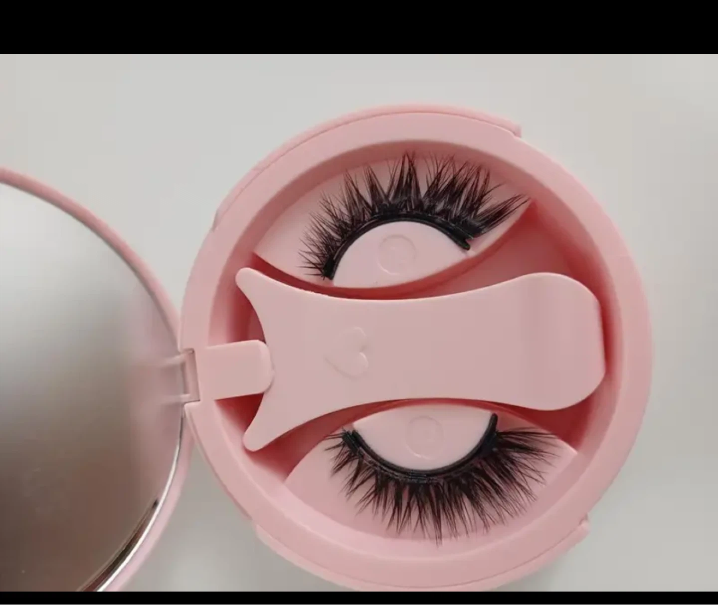 Magnetic False Eyelash Kit with Applicator⚽️