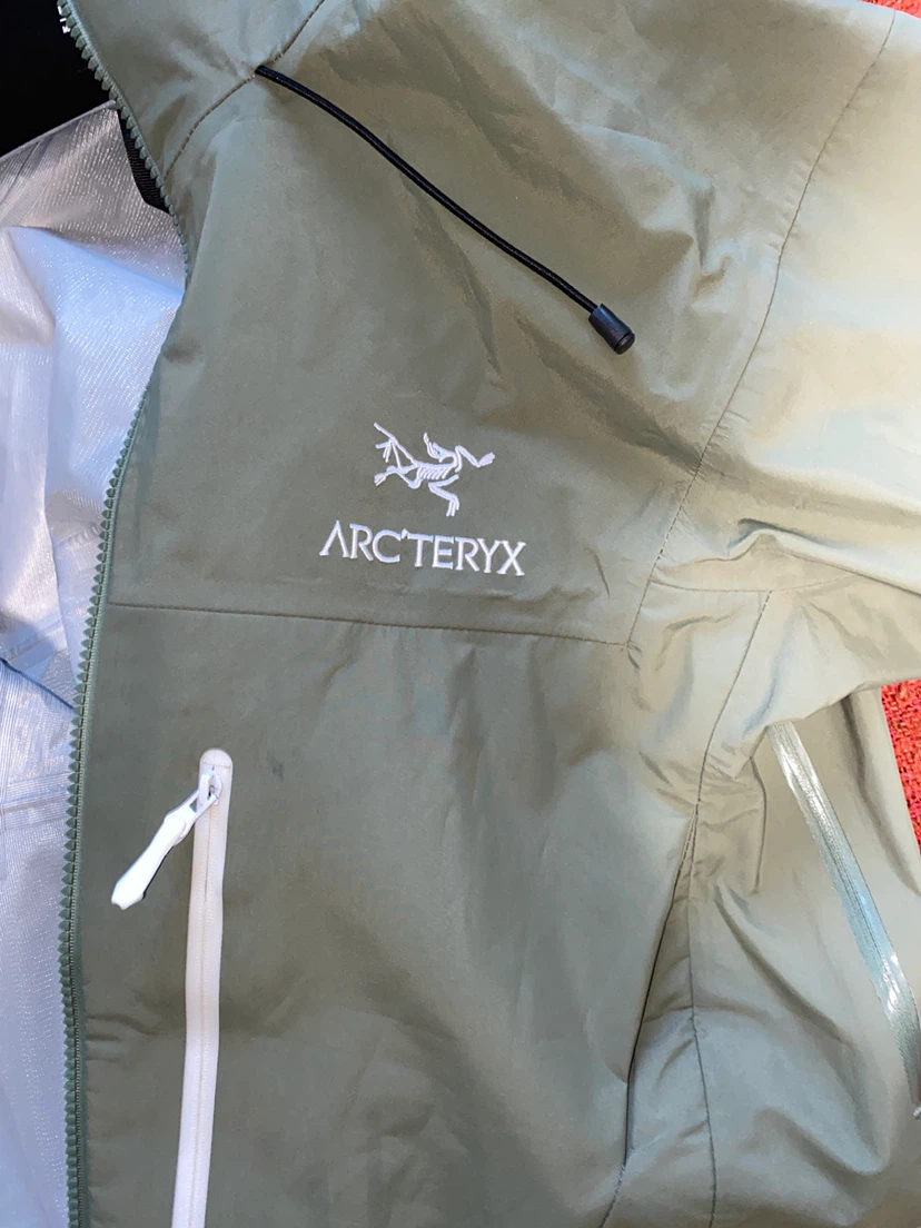 Green Arc’teryx shell - photo 2