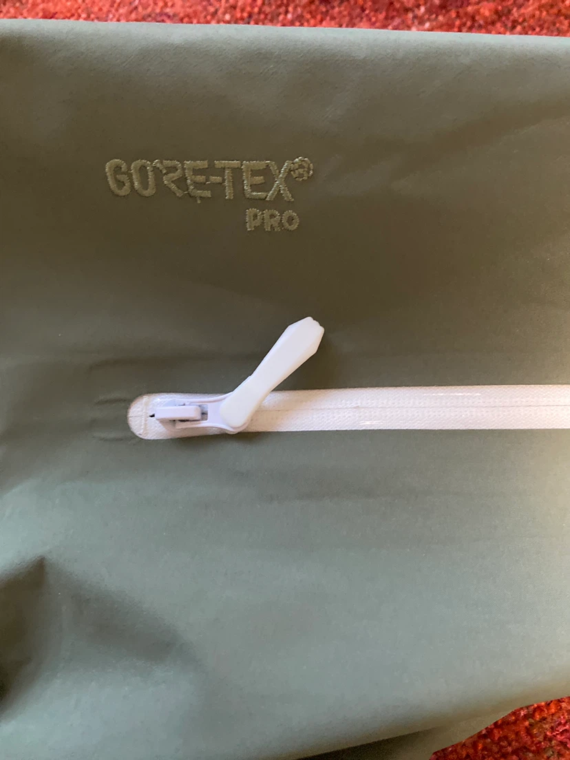 Green Arc’teryx shell - photo 3