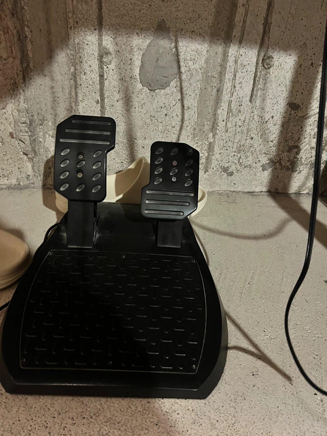 Thrustmaster T150 Racing Wheel and Pedals - photo 2