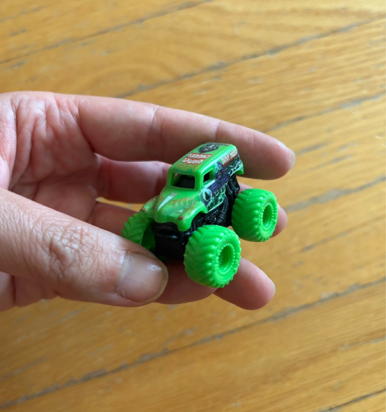 Hot Wheels Monster Truck Virginia Giant & Grave Digger Set ⚽️ - photo 5