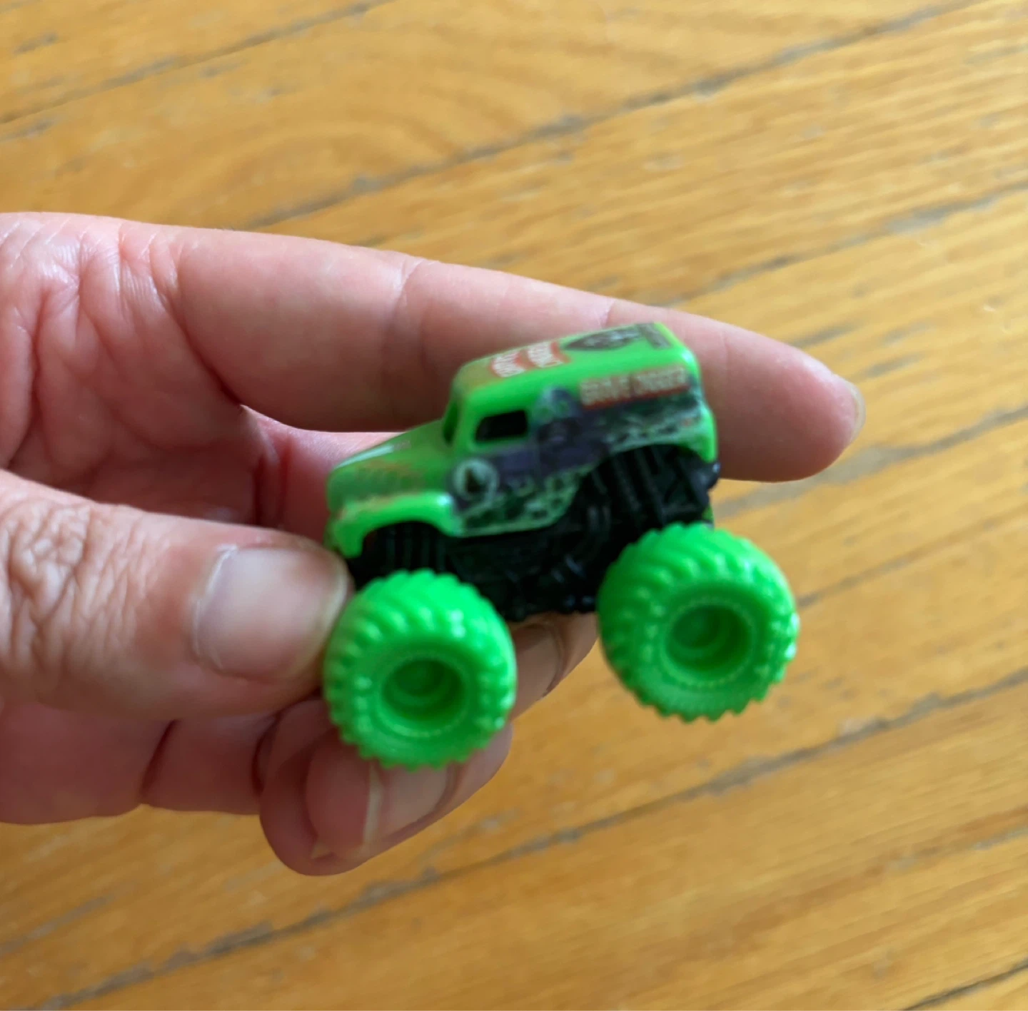 Hot Wheels Monster Truck Virginia Giant & Grave Digger Set ⚽️ - photo 4