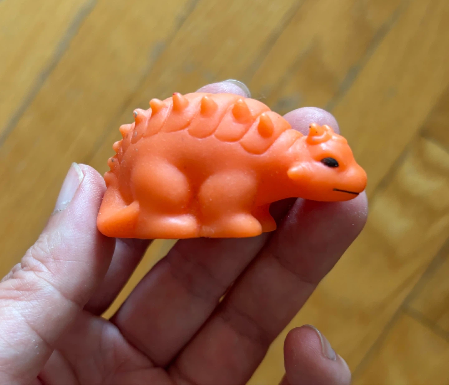 Orange Dinosaur Pencil Top ⚽️
