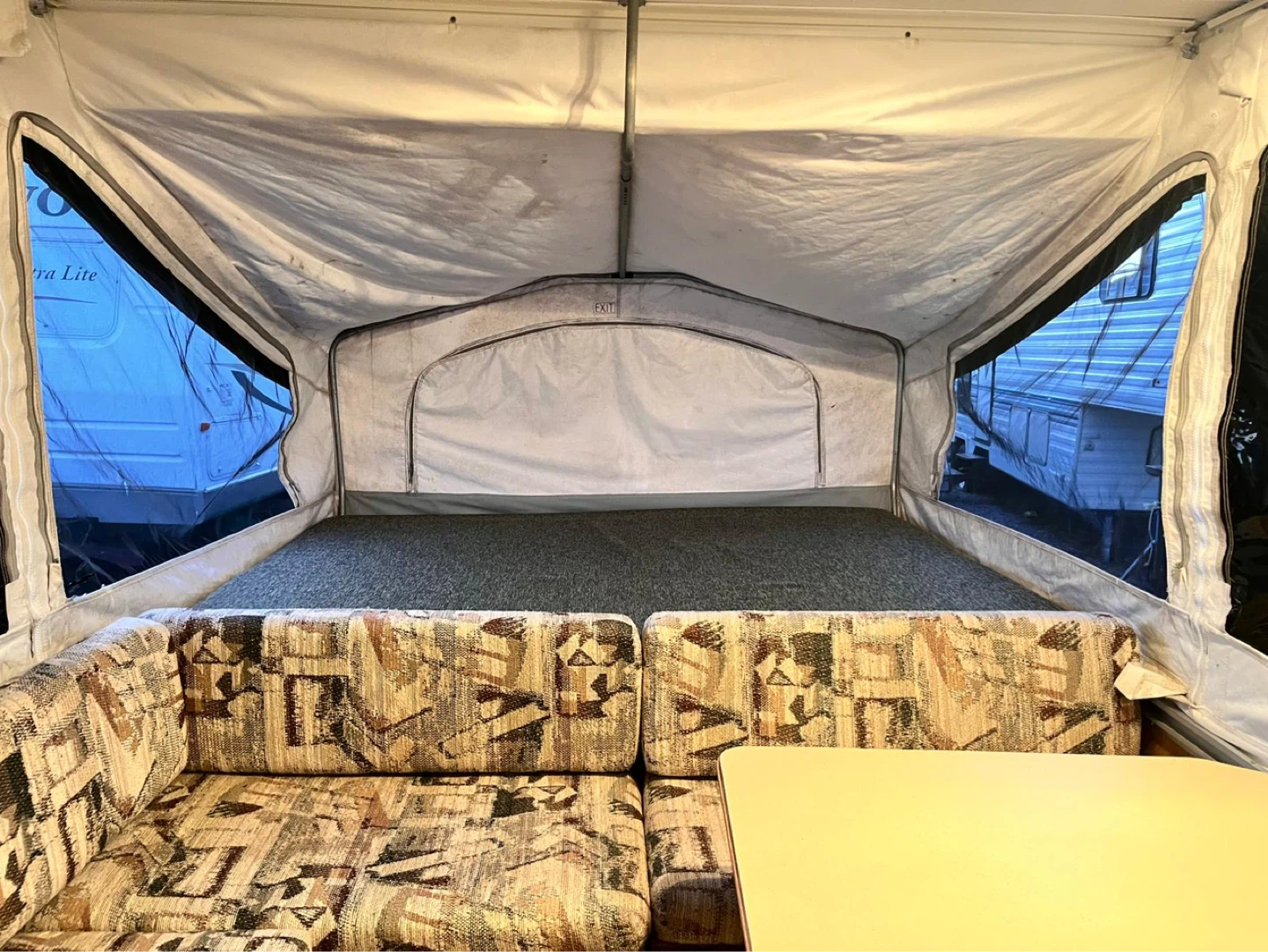 BIG Palomino pop up camper / trailer $1500 firm - photo 4
