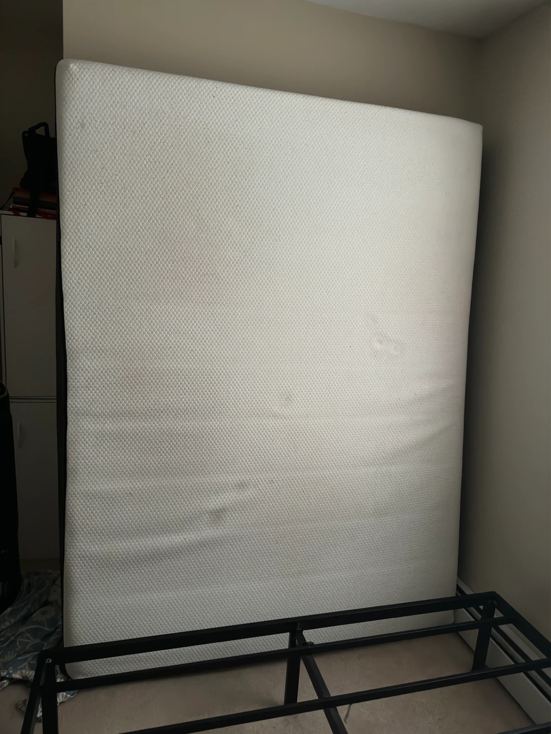 Queen Size Bed Frame with Headboard and Mattress - photo 3