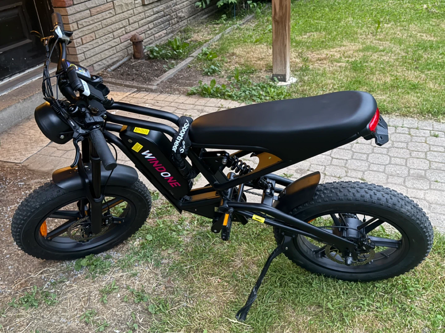 Windone E2 Electric Bike + Extra Battery – Only 300 KM!