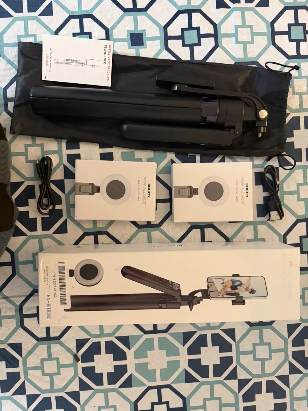 Beauty Light Selfie Stick Tripod with Remote