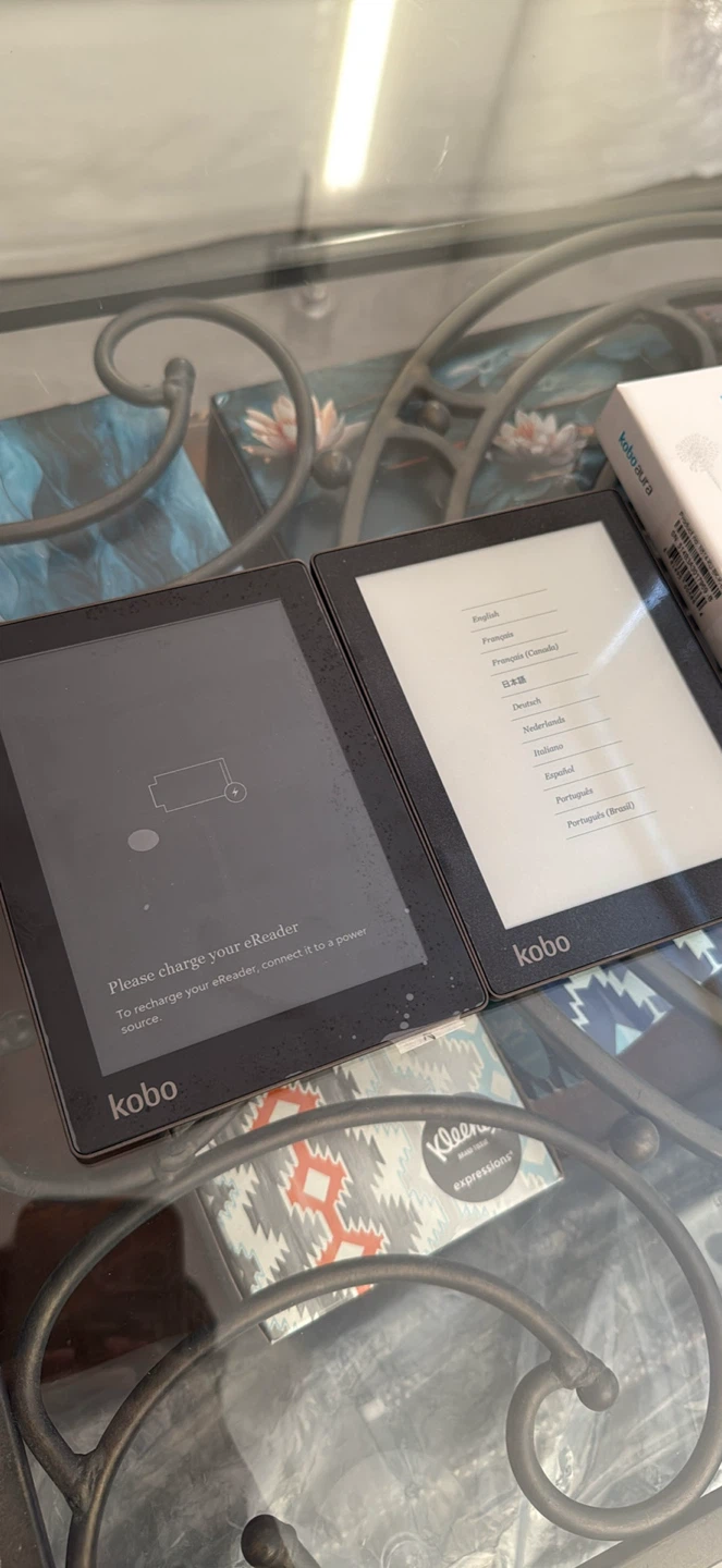 2 Kobo Aura HD eReader + 2x $50 gift cards - photo 2
