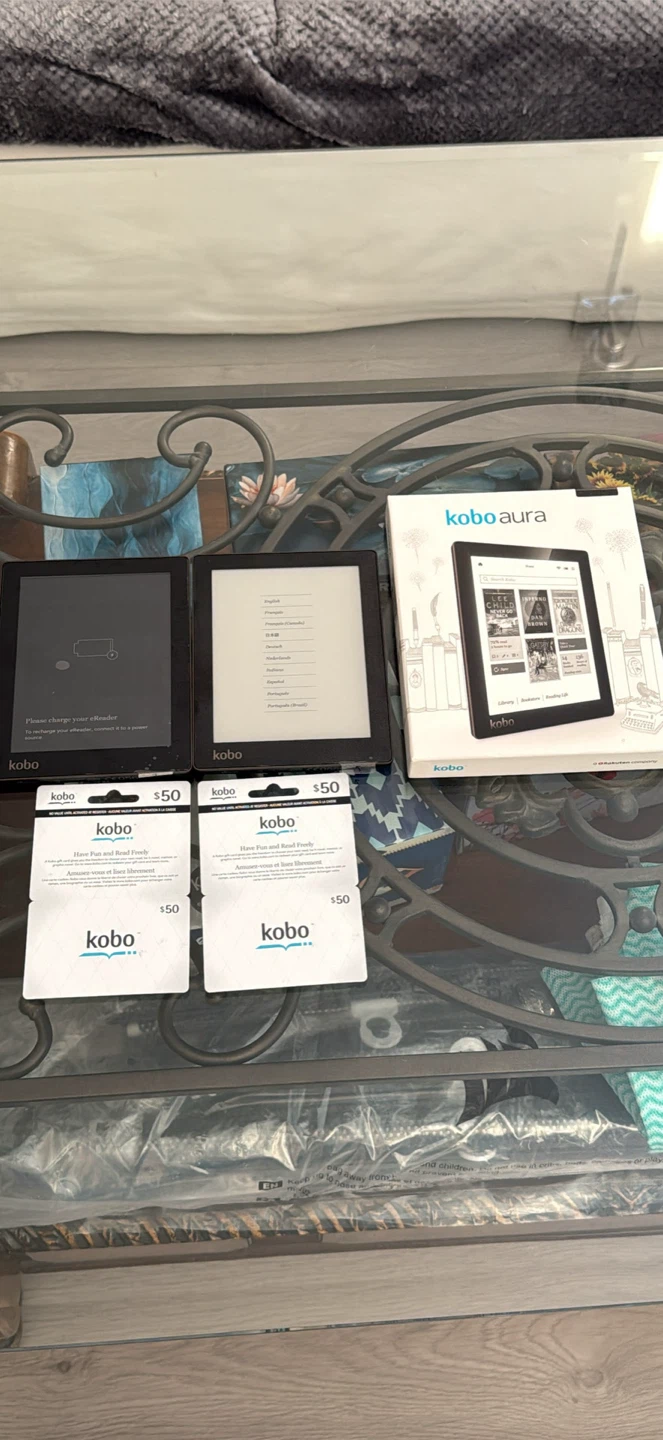 2 Kobo Aura HD eReader + 2x $50 gift cards