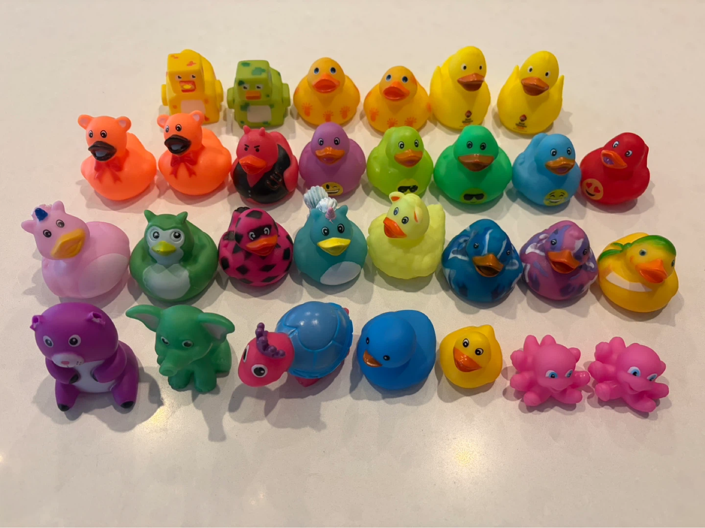 Assorted Rubber Ducks and Bath Toys Set - photo 2
