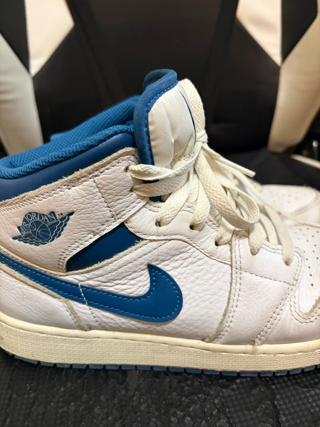 Air Jordan 1 Mid Sneakers - White/Blue - photo 2