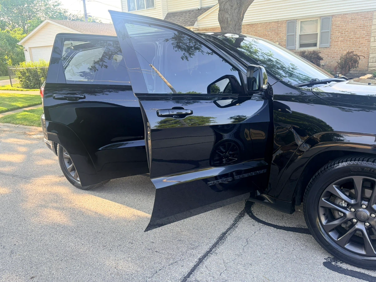 2018 Jeep grand Cherokee high altitude 18k willing to negotiate - photo 5