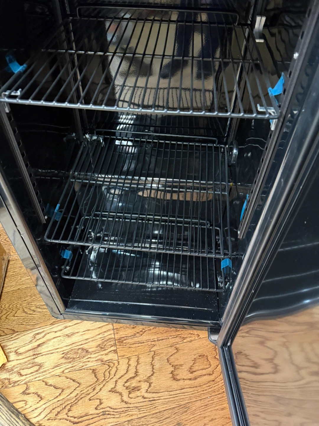 Chillin' Retro Mini Fridge cooler - photo 3