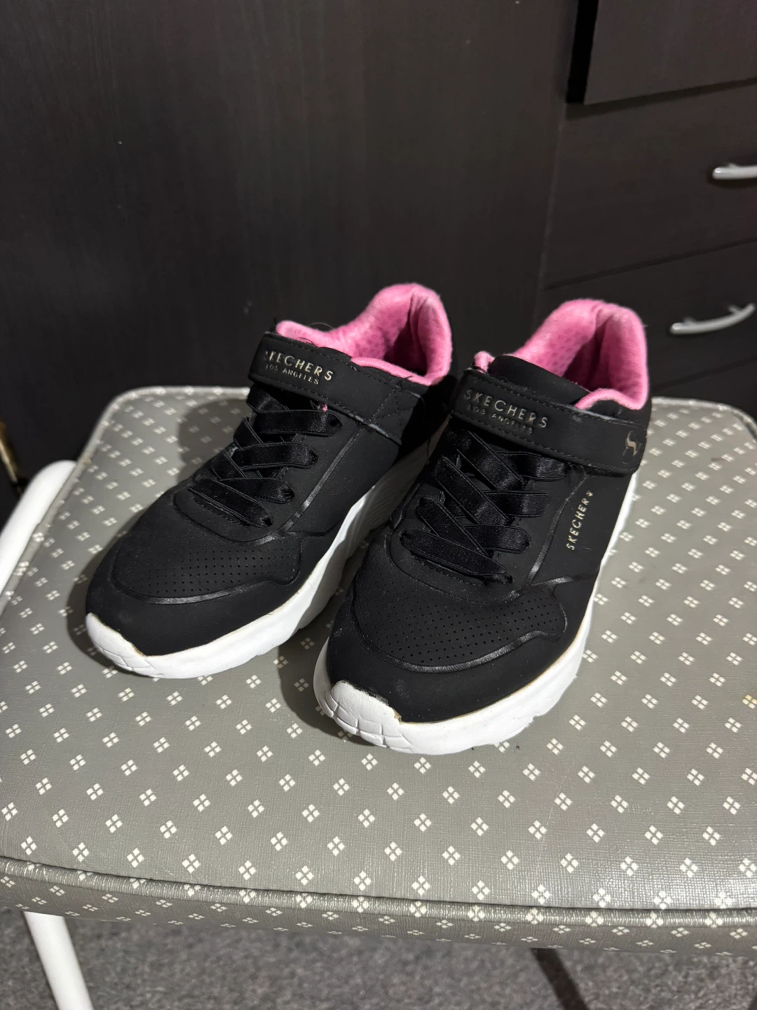 Skechers Black & Pink Kids Sneakers