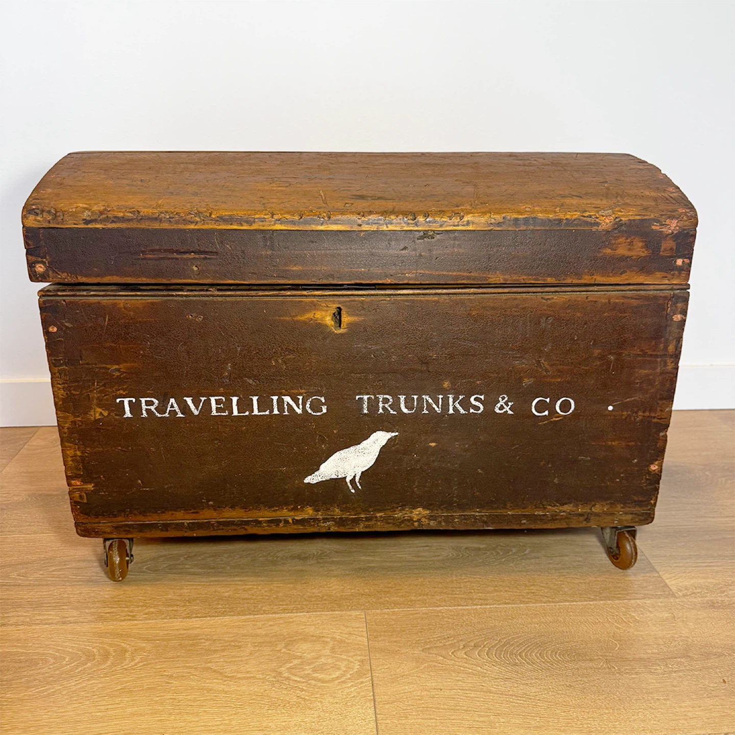 Antique Dome-Top wood travel trunk coffee table - photo 2