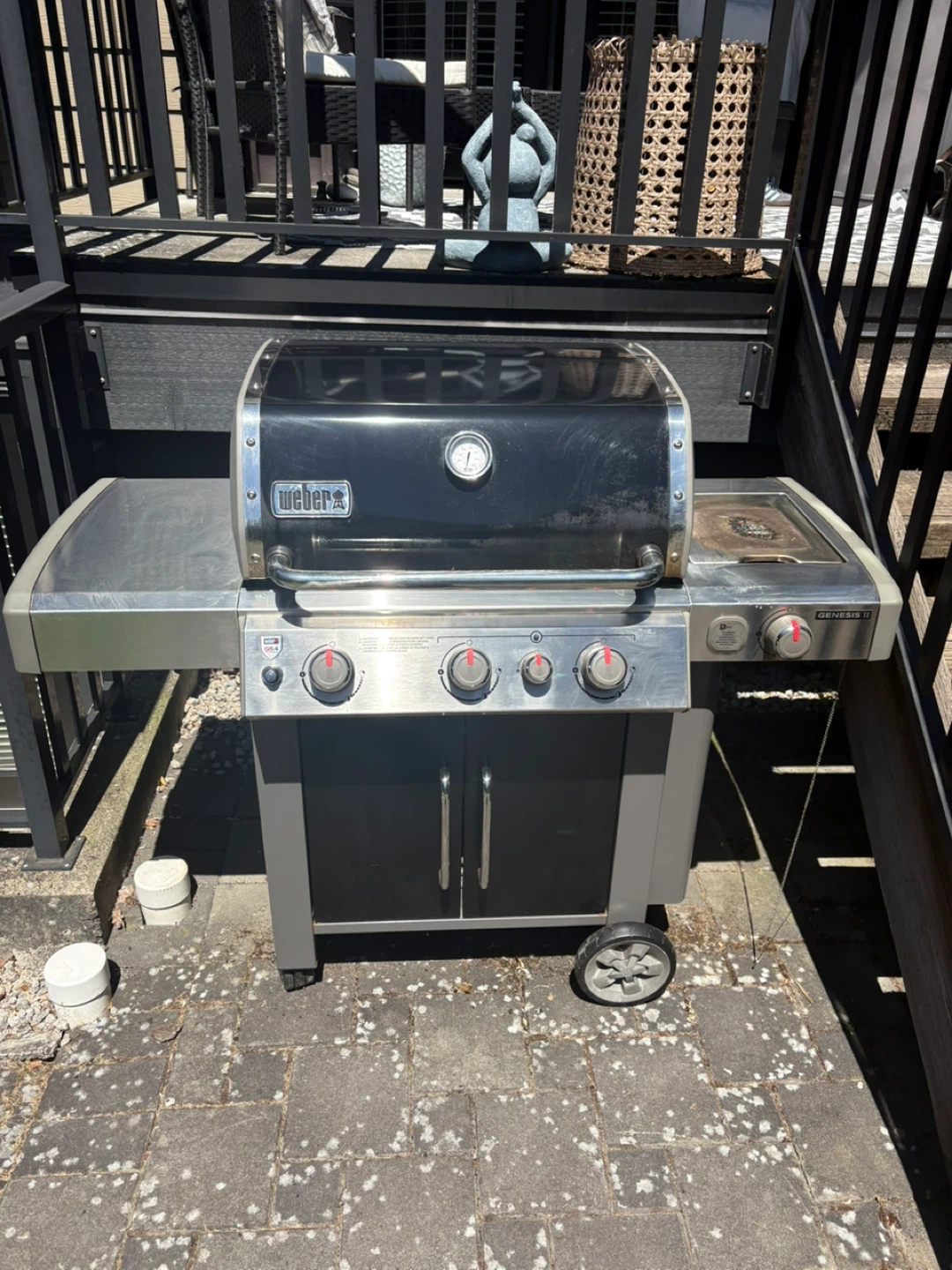 Weber Genesis II Propane BBQ - photo 3
