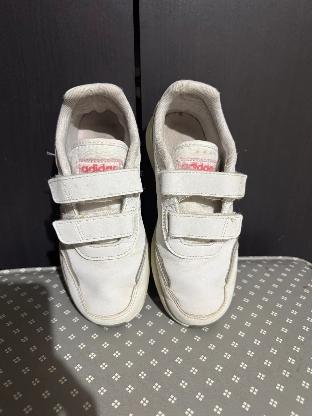 Adidas Kids White Velcro Sneakers size US 1 - photo 4