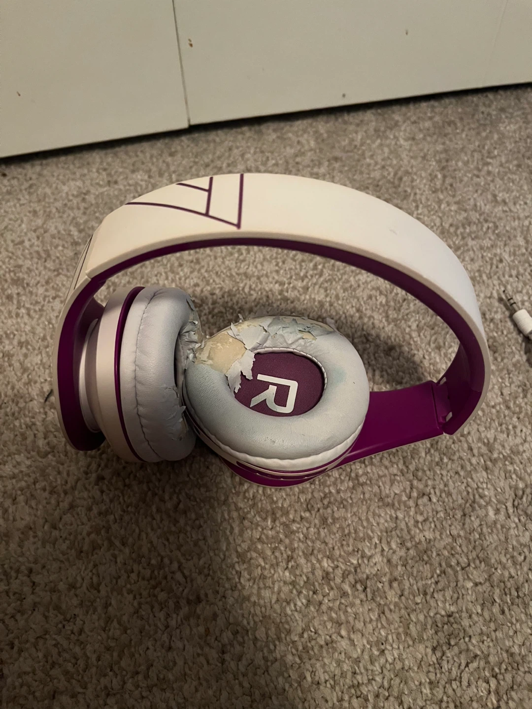Purple Headphones - photo 3