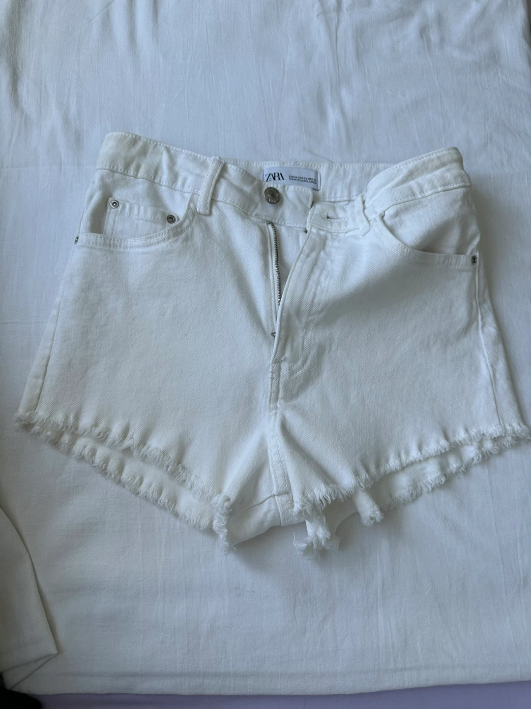 ZARA White Denim Shorts Size 4