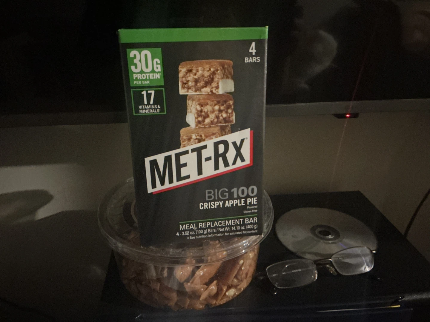 MET-RX BIG 100 Crispy Apple Pie Meal Replacement Bars ⚽