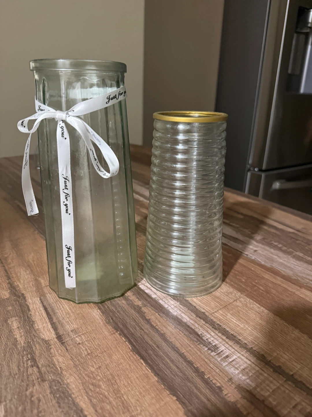 Set of 2 Glass Vases with Ribbon Accent - photo 2