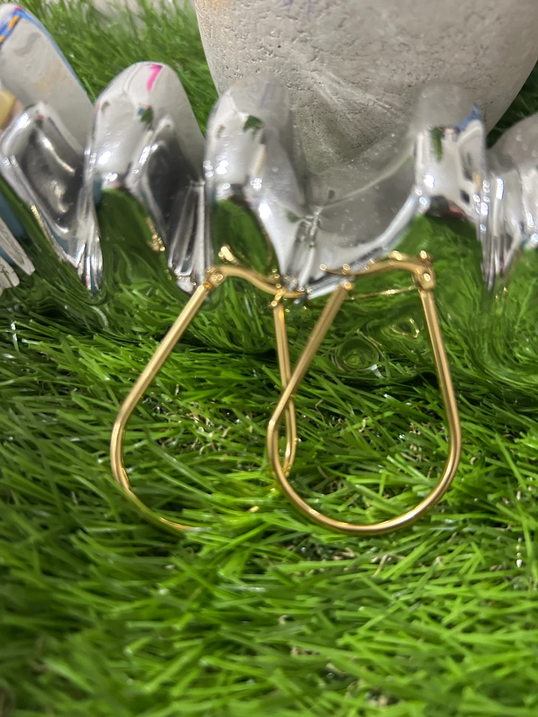 Gold Tone Teardrop Hoop Earrings - photo 3