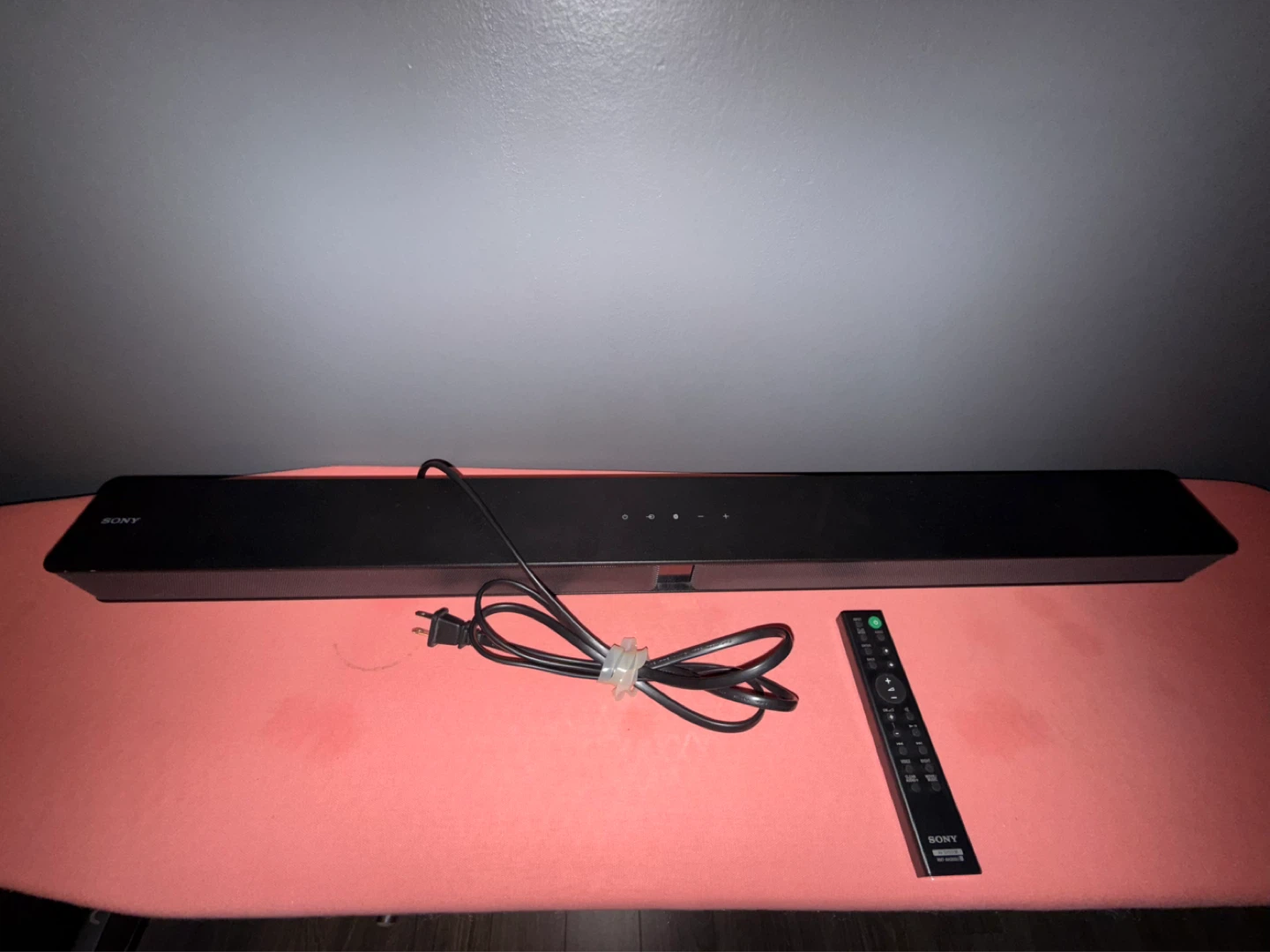 Sony Soundbar with Remote - photo 2