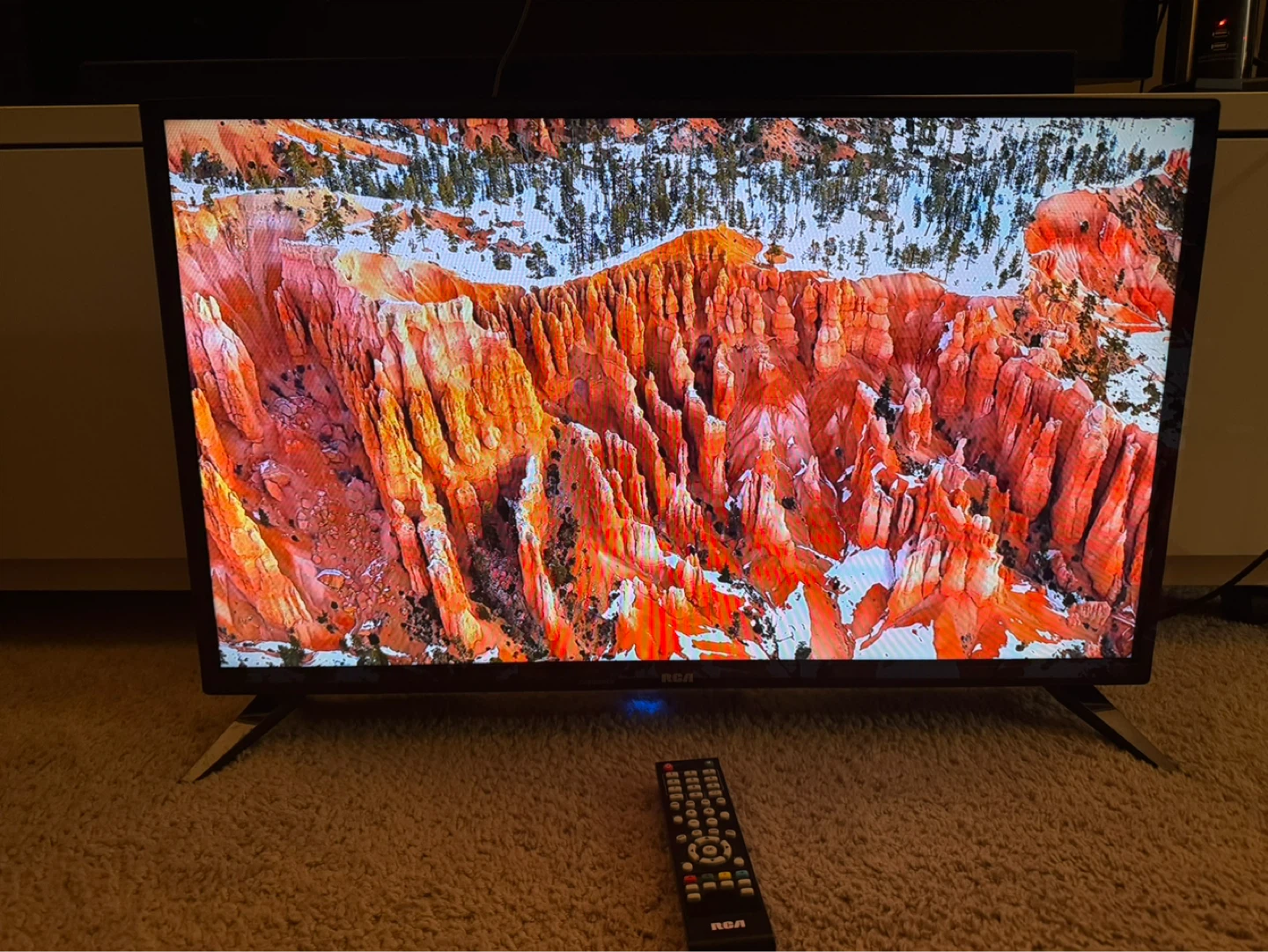 RCA RT3205 - 32" Diagonal Class LED- backlit LCD TV - 720p