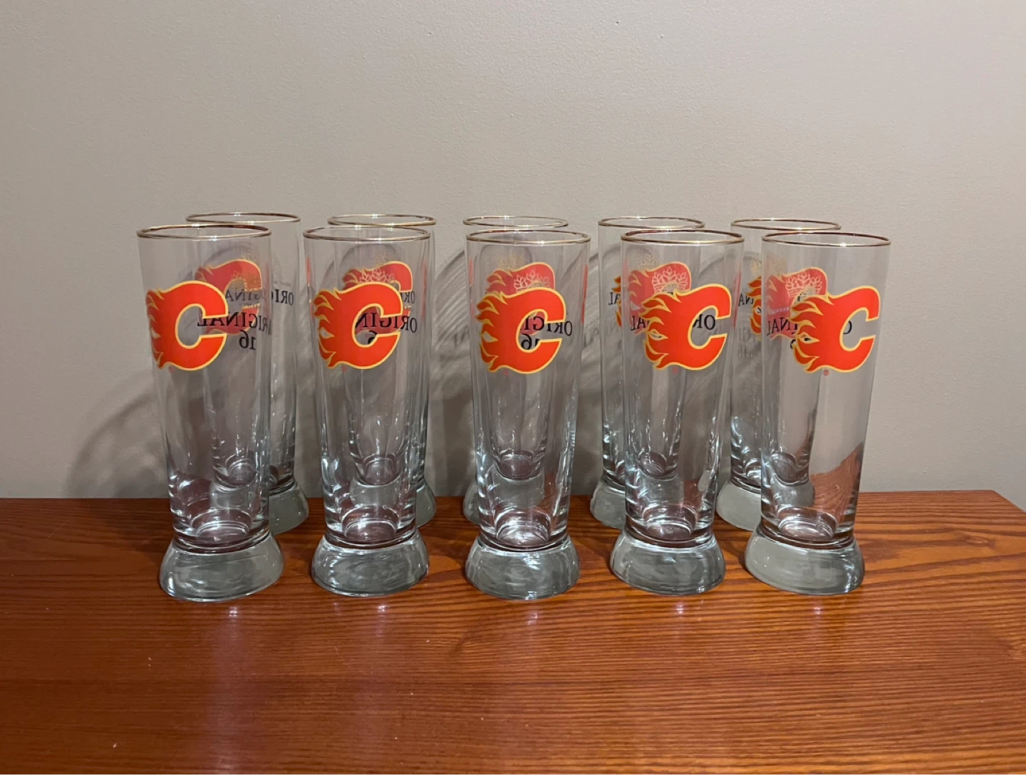 CALGARY FLAMES LOGO 16oz PILSNER GLASSES (10 glasses)