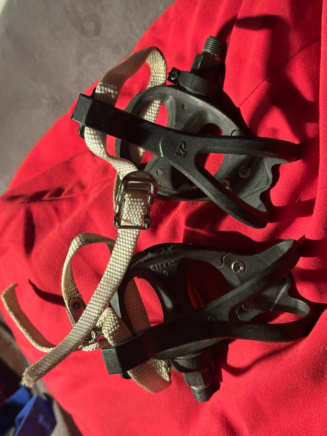 VP-335T resin toe-clip pedals