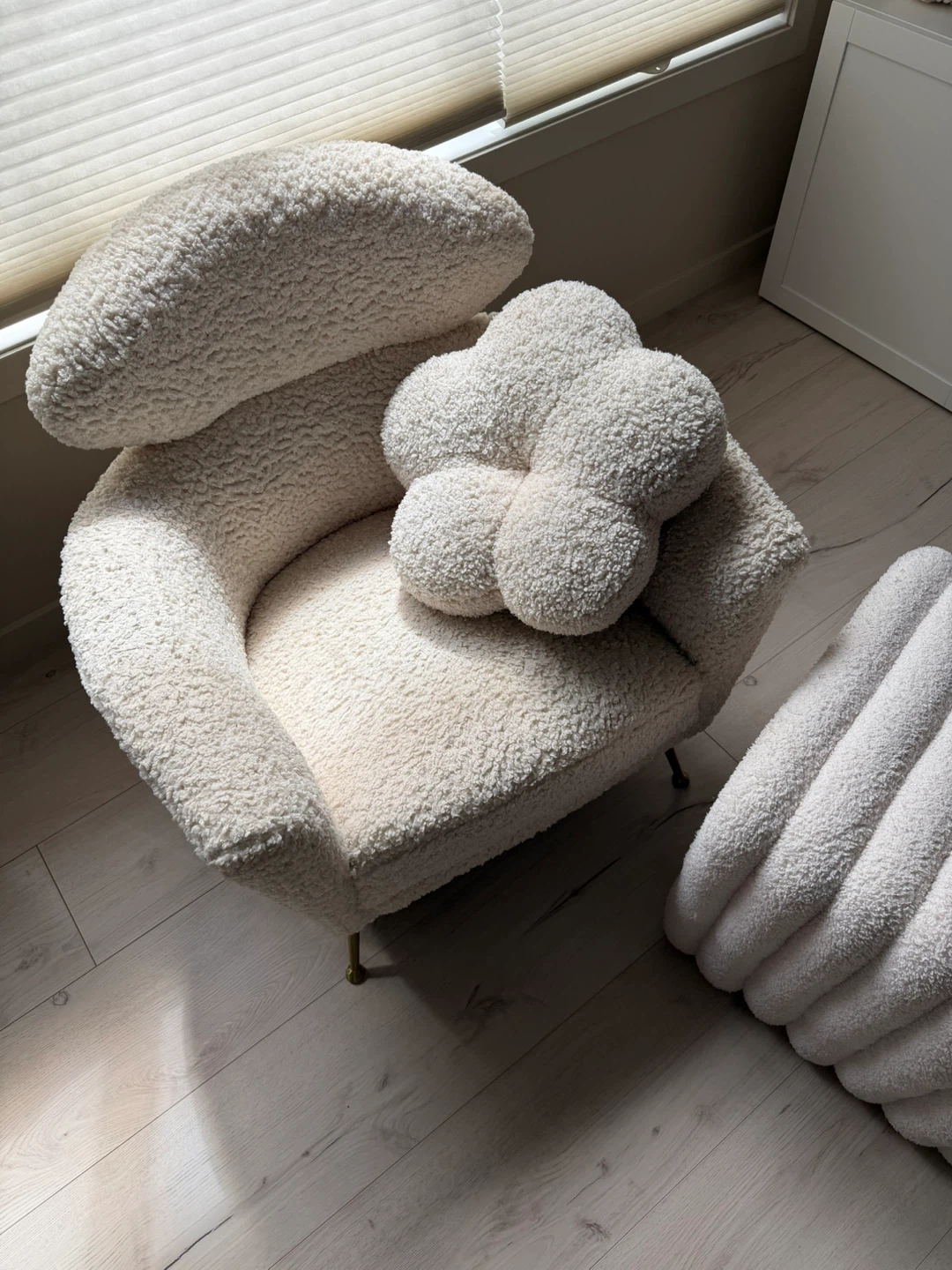 Structube SHEPARD Teddy Faux Shearling Armchair Cream - photo 3