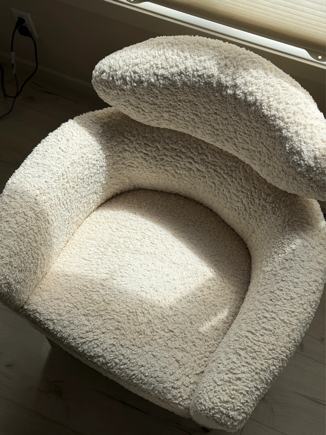 Structube SHEPARD Teddy Faux Shearling Armchair Cream - photo 4