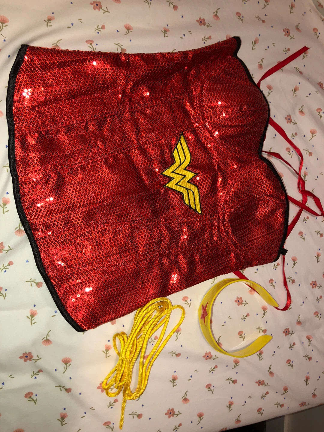 Wonder Woman Corset, Tiara and Lasso - photo 2